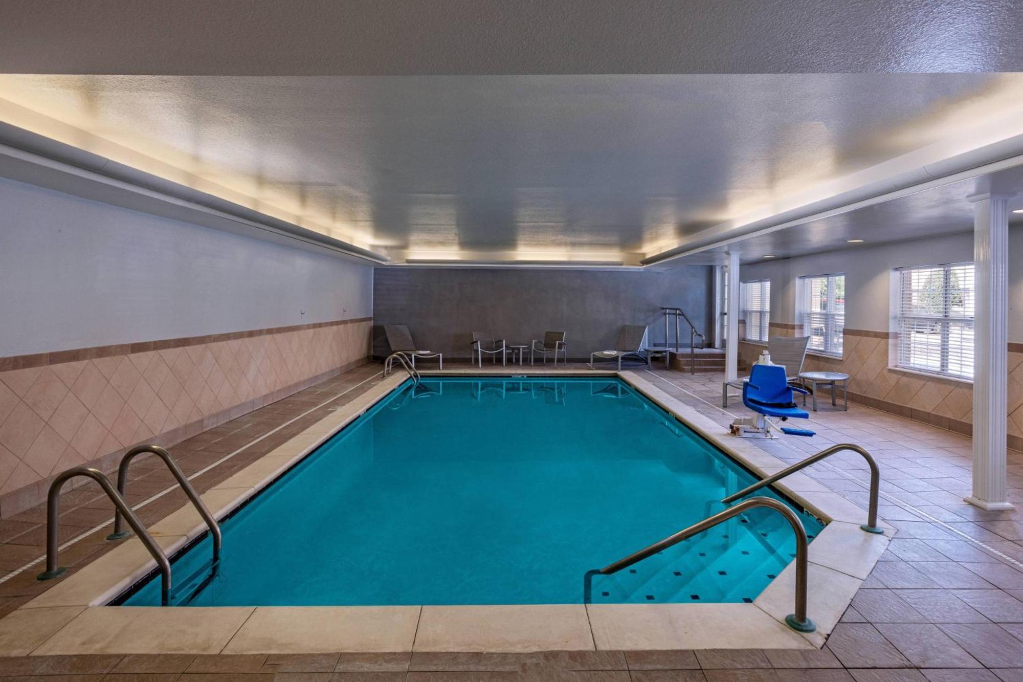 Towneplace Suites By Marriott Baton Rouge South Exterior foto
