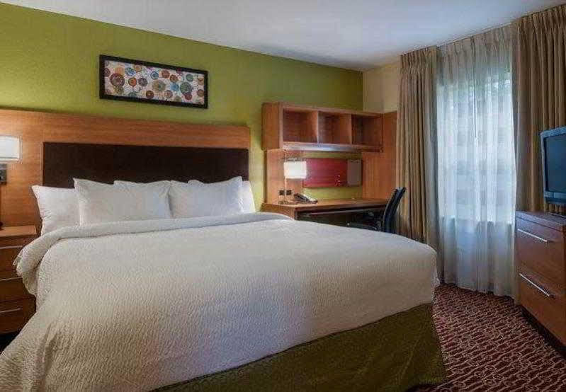 Towneplace Suites By Marriott Baton Rouge South Exterior foto
